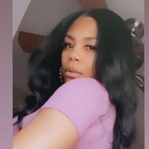 Meet your Posher, Ronae